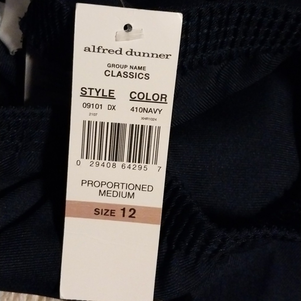 Alfred Dunner All Around Elastic Waist Polyester Pants NWT Size 12 - Picture 8 of 8